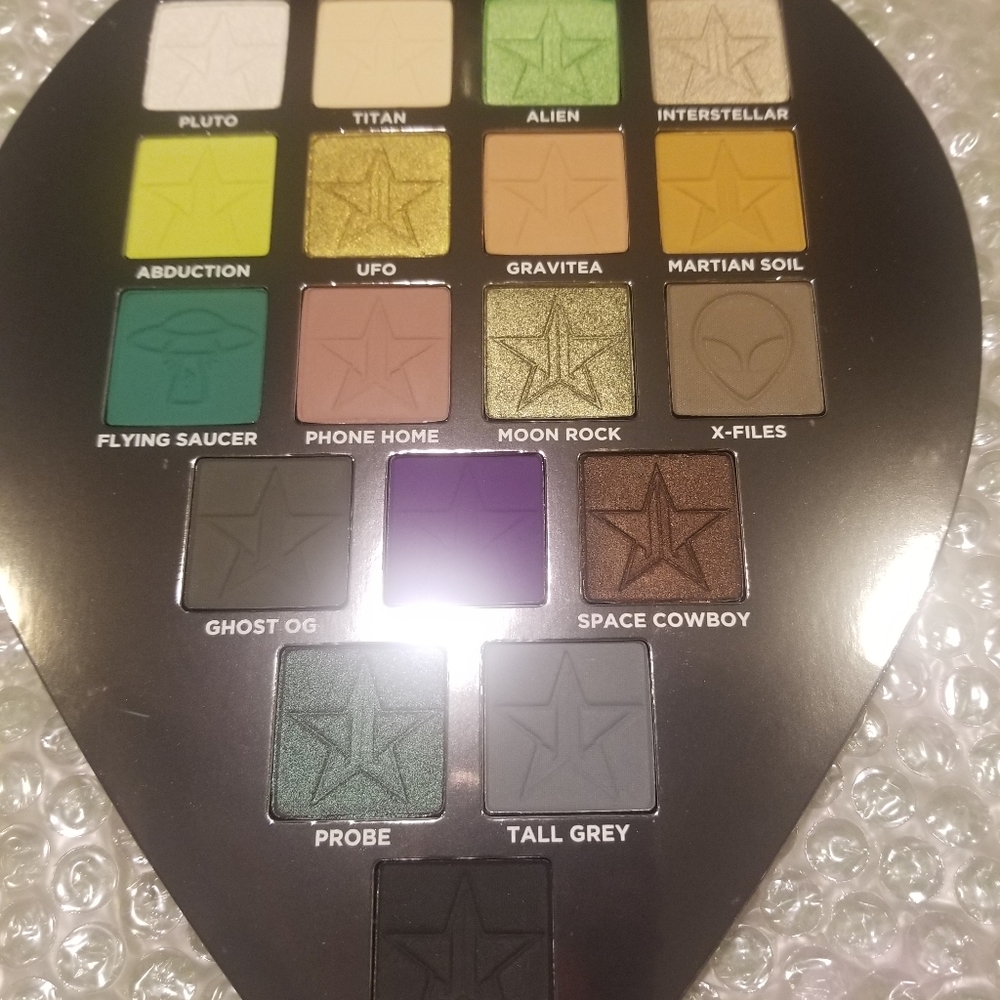 Jeffree Star Alien pallete bundle